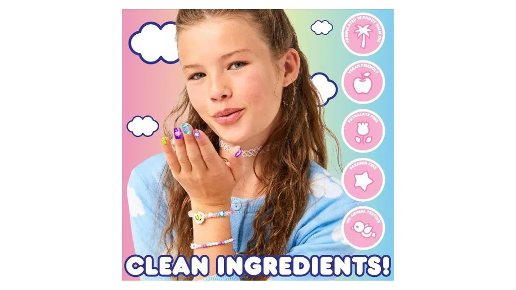 Този комплект за ноктопластика на Hello Kitty прави маникюрите вълшебни