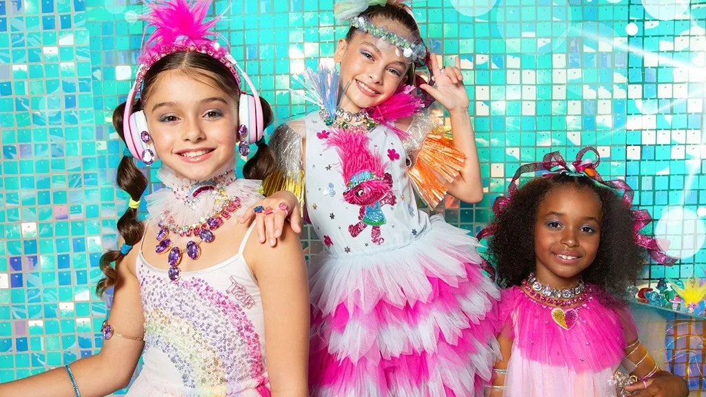 Тук е колекцията от дрехи на Tutu Du Monde за Троловете!