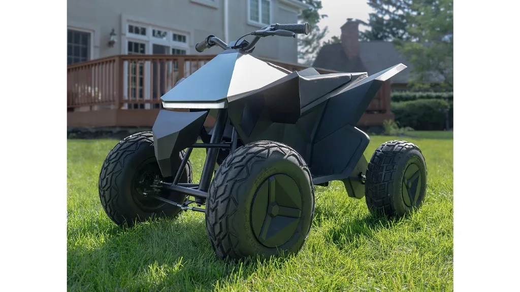 Децата владеят пътищата с новия модел Cyberquad.