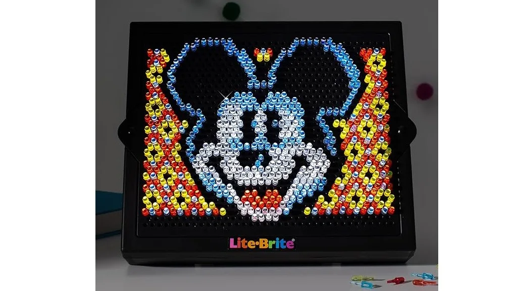 Lite-Brite Super Bright HD Disney100 издание е магически ярко, без фея прах.