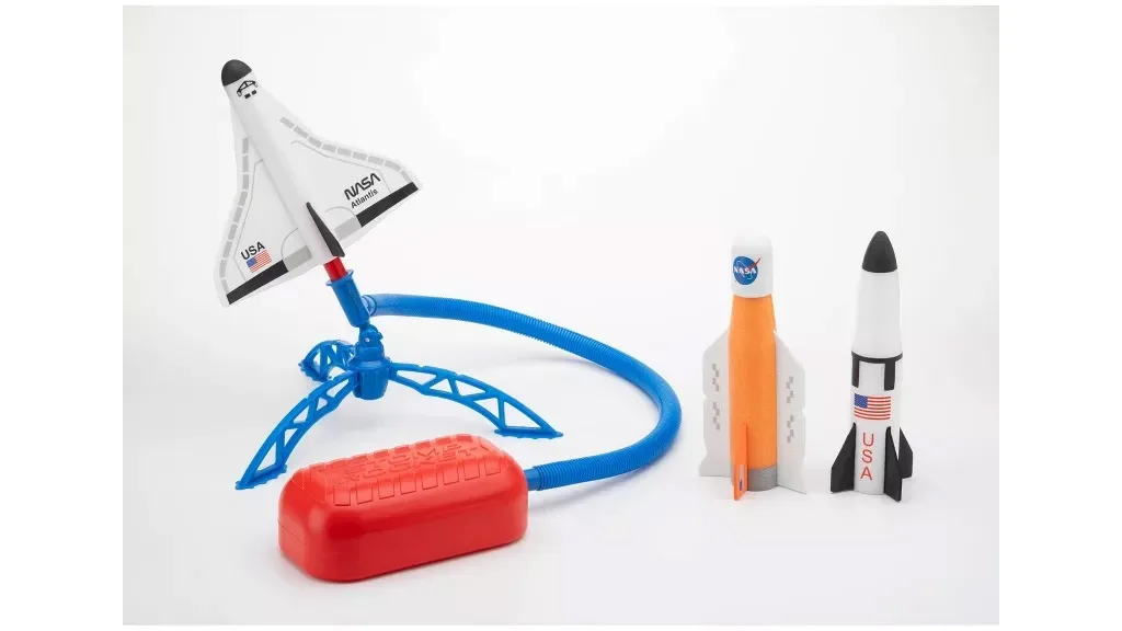 Новата космическа колекция на Stomp Rocket лети в галактиката.