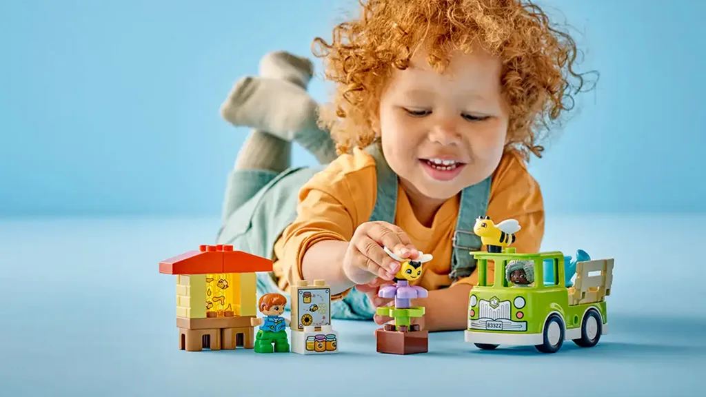 Играчка представяне: Малко LEGO® грижа за пчелите и пчелните кошери