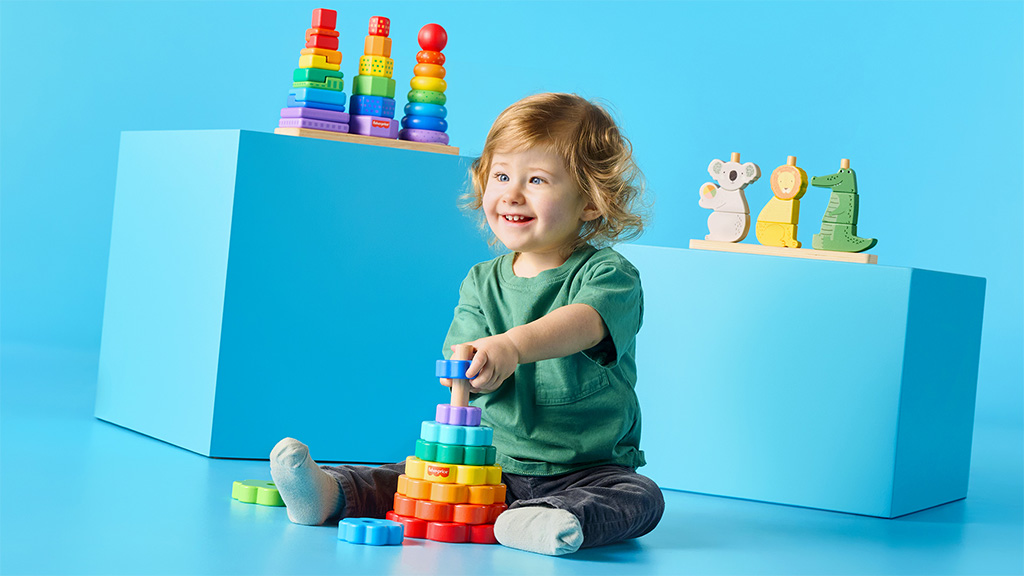 Новата колекция дървени играчки на Fisher-Price е цветна и забавна