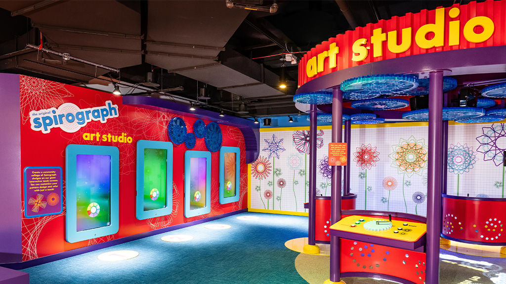 Децата ще намерят любимите си приятели Hasbro в новия Planet Playskool център