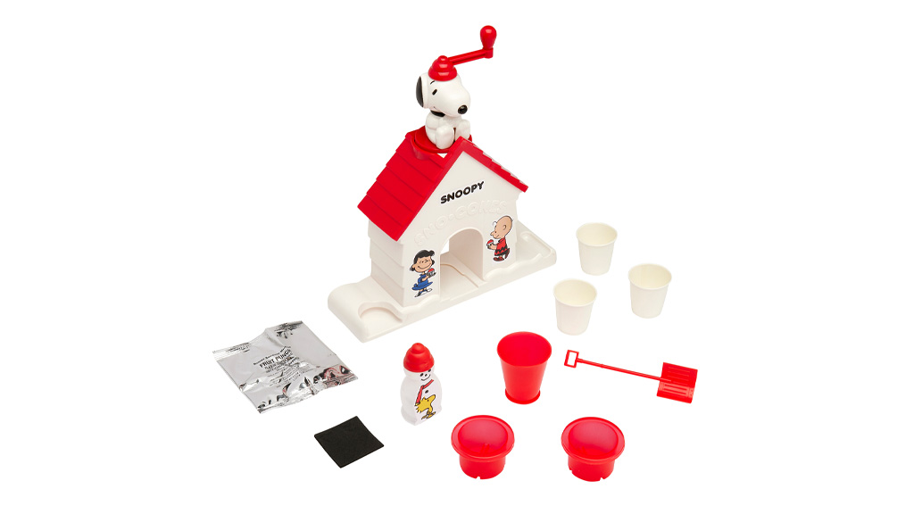 Игрална демонстрация: Cra-Z-Art Snoopy машина за ледена настъргана