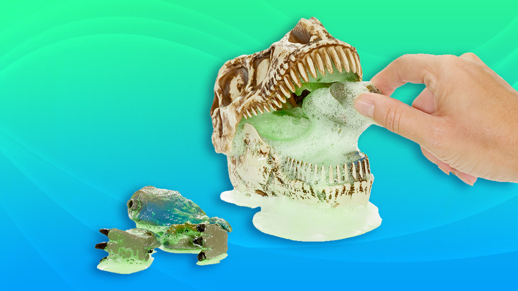 Децата могат да се намокрят с новата играчка GrossMos! Dino от MGA Entertainment