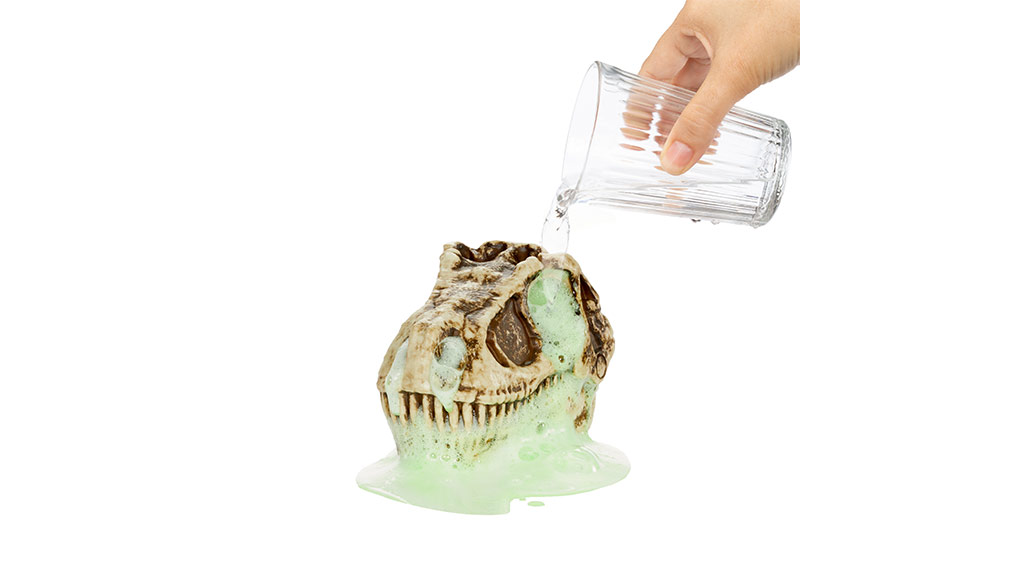 Децата могат да се намокрят с новата играчка GrossMos! Dino от MGA Entertainment