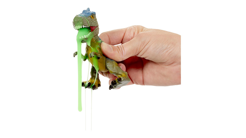 Децата могат да се намокрят с новата играчка GrossMos! Dino от MGA Entertainment