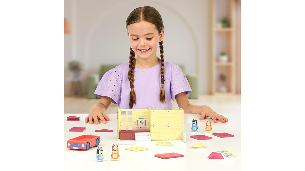 Moose Toys представя магнитните строителни комплекти Tile Town