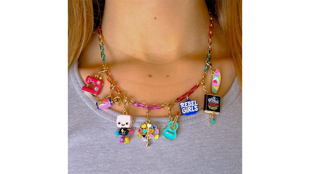 Charm It! създаде колекция от капсули с Rebel Girls