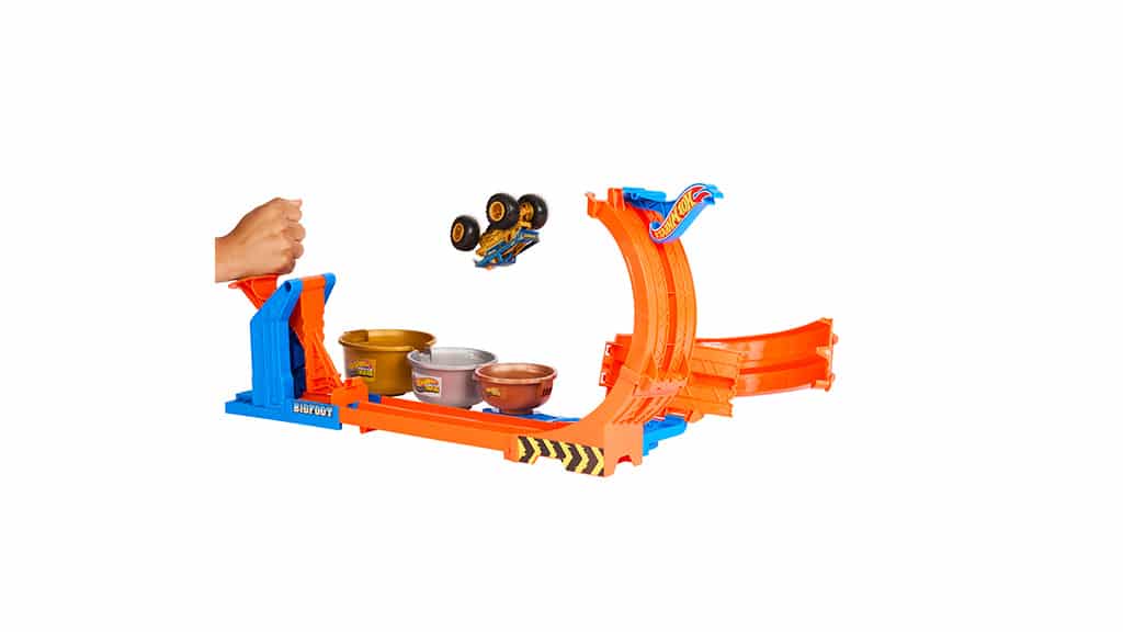 Празнувай Коледа с новите Hot Wheels Bigfoot Monster Trucks!