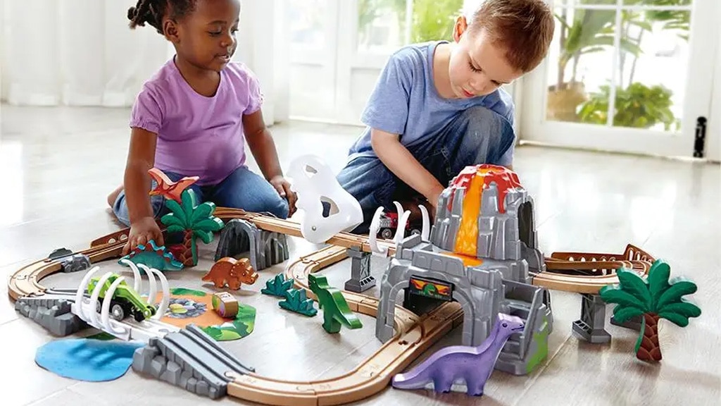 Hape Dino Железопътно Приключенско Комплект