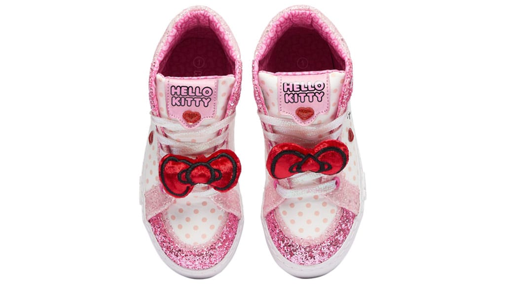 Новите обувки Hello Kitty от Ground Up са стилни в розово