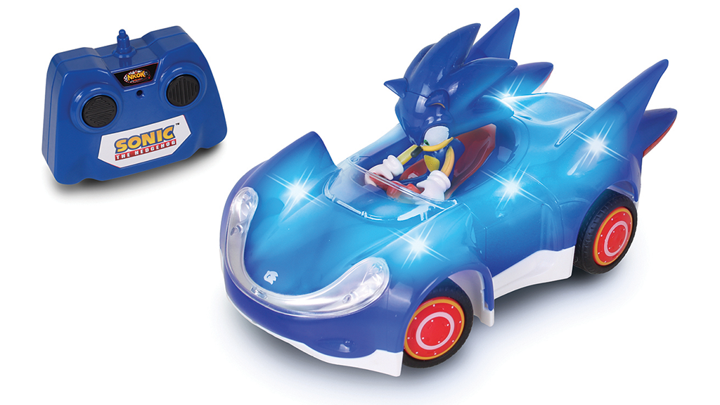 Sonic, енотът 3 бърза към телевизора в твоя хол