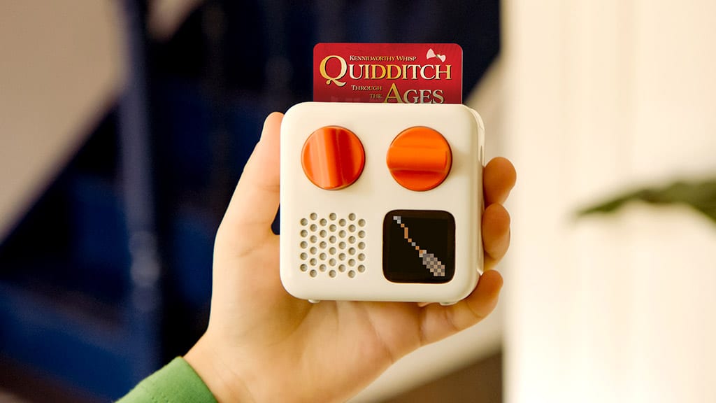 Открий магията на четенето с колекцията Yoto Hogwarts Library!