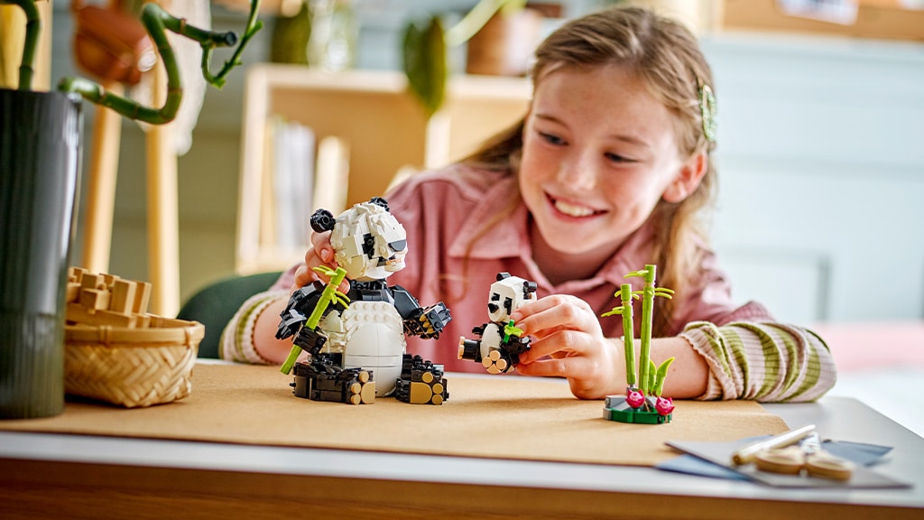 LEGO Creator 3 в 1 Диви животни: Семейство панда