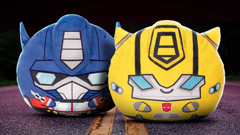 Тук е новата колекция плюшени играчки Transformers на TeeTurtle
