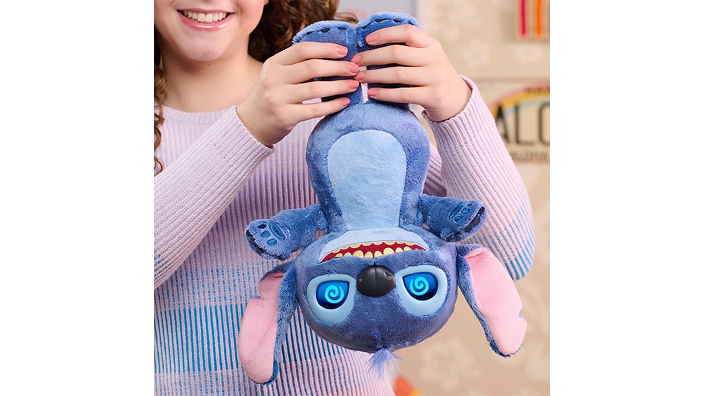 Завърши своята ohana с играчките на Just Play Lilo и Stitch