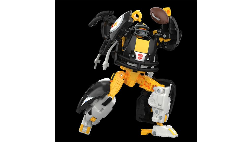 Подкрепете любимия отбор на семейството с новите NFL Transformers фигурки!
