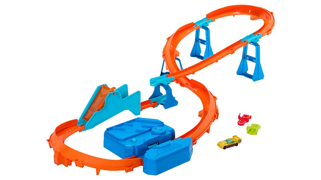 Hot Wheels представя новите Speedy-Snap писти за малките състезатели