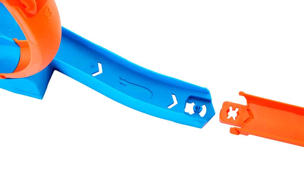 Hot Wheels представя новите Speedy-Snap писти за малките състезатели