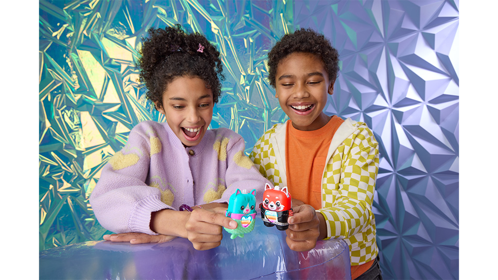 Сдобийте се с още повече интерактивни приятели с новите игри DJ Furby и Tech Pets на Hasbro!