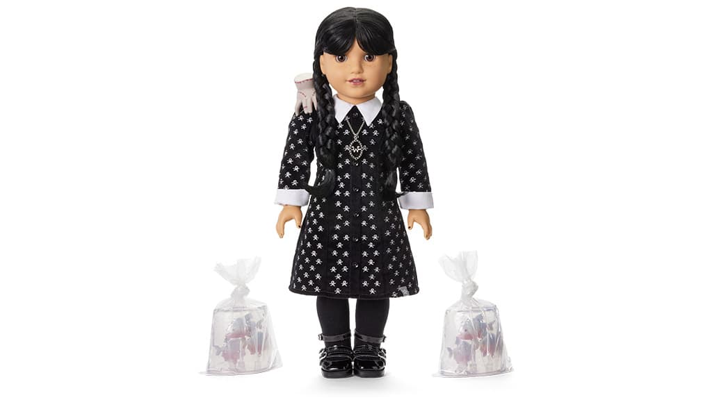 Децата могат да се присъединят към семейството Адамс с най-новата кукла American Girl.