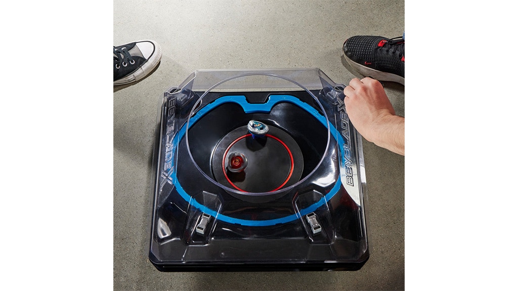 Присъедини се към бойните арени с новите игри Beyblade X на Hasbro