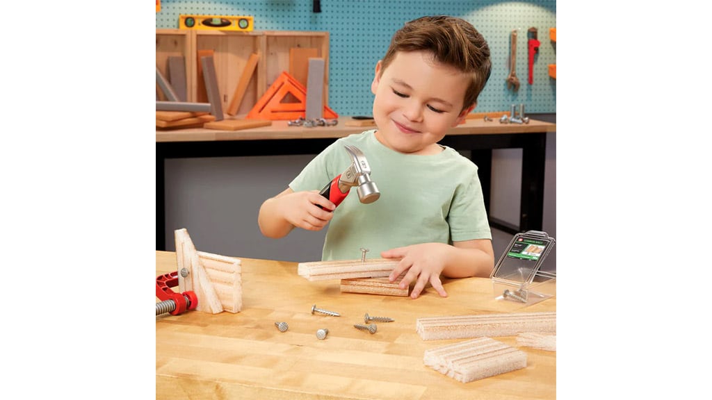 Строй и печи: Little Tikes комбинира реални умения с детски играчки