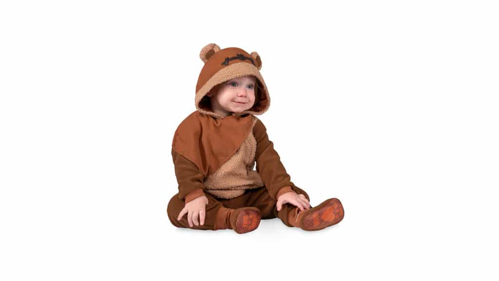 Събиране на сладки заедно в новите Хелоуин костюми на Disney Store