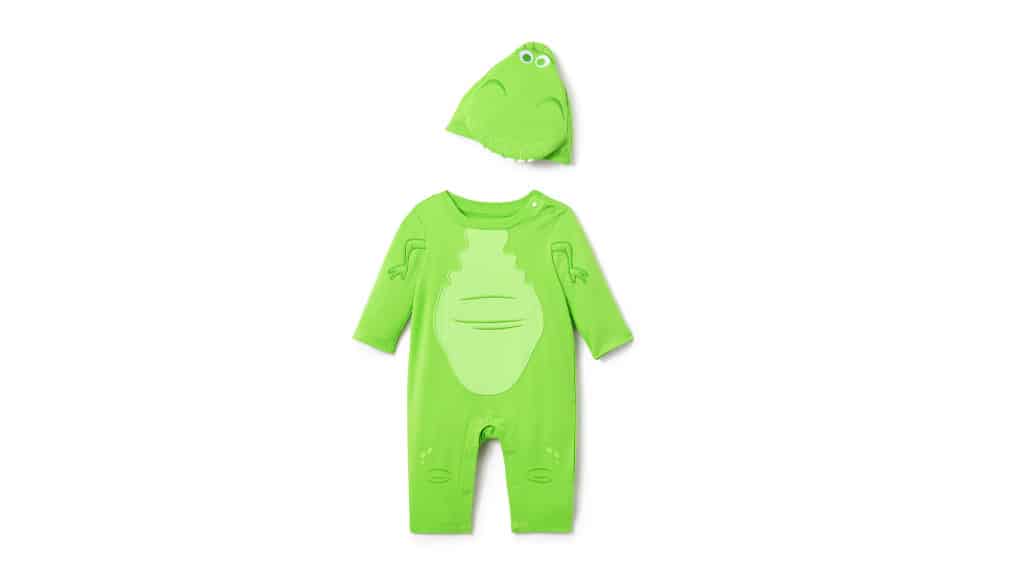Събиране на сладки заедно в новите Хелоуин костюми на Disney Store