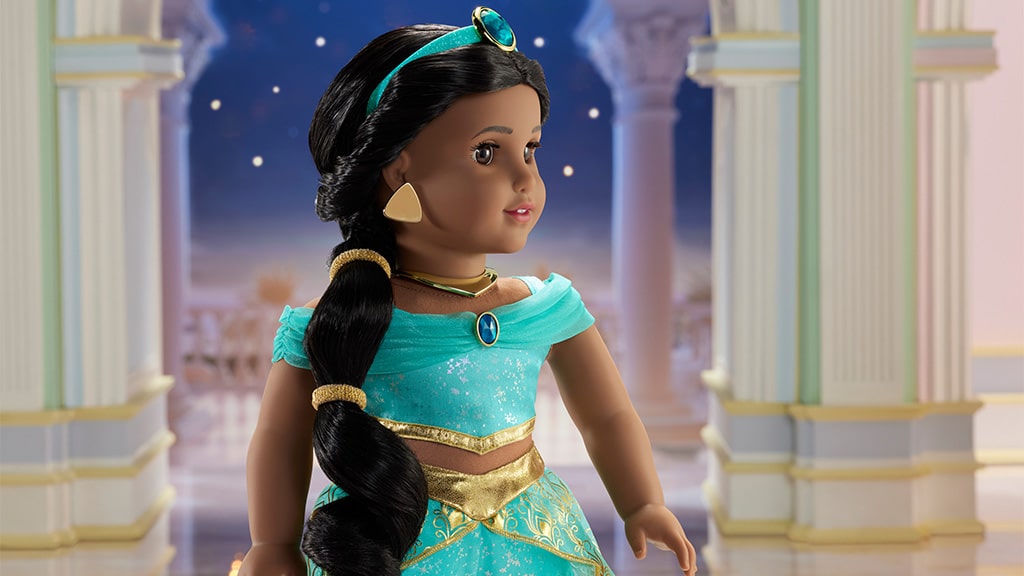 Изпълнете желанията на децата с куклата на принцеса Жасмин от American Girl Disney.