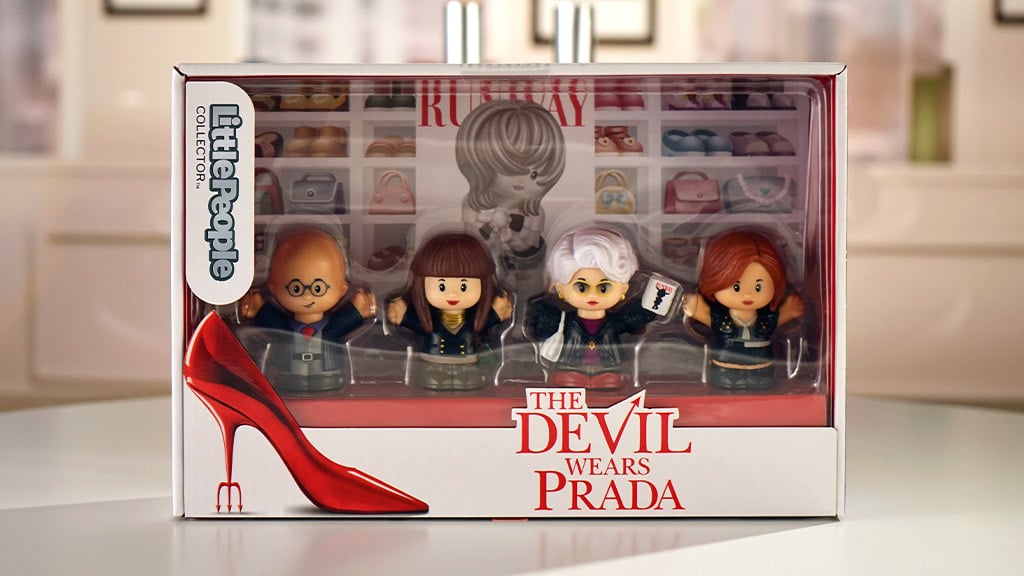 Fisher-Price представя комплекта Little People с модела "Дявол в Prada" на подиума.