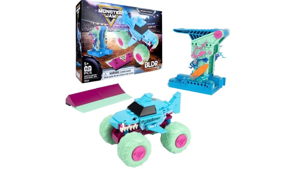 Сглобете любимия Monster Jam камион на семейството с новата продуктова линия BLDR на Jazwares!