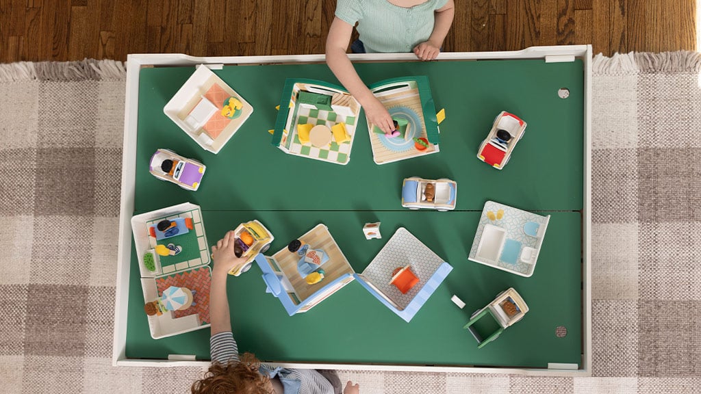 Направи си разходка до Cheery Lane с новата колекция на Melissa & Doug.