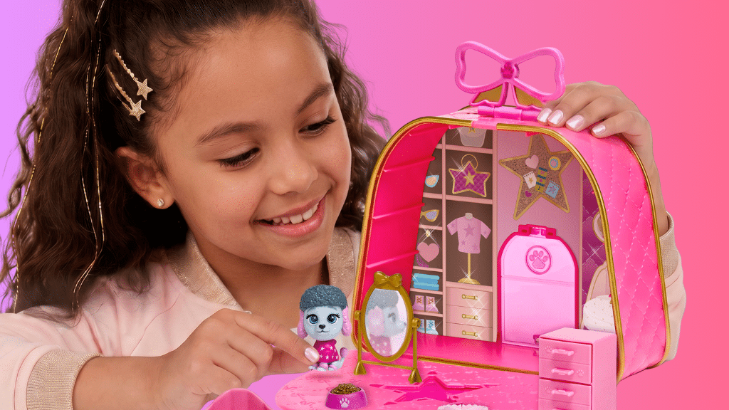 Playmates Toys прави играта блестяща с изненадващите пакети Paris & Pups