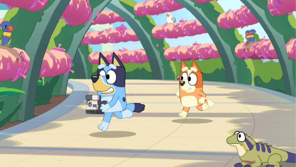 Усмихни се! Веселите моменти на Bluey правят играта перфектна