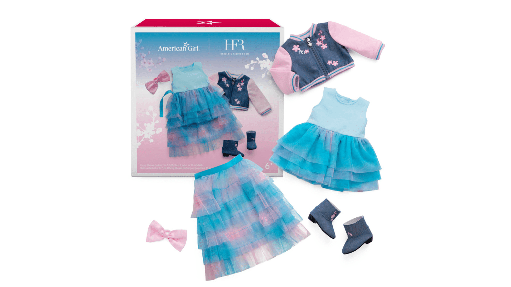Куклите American Girl ще бъдат стилни благодарение на дрехите на Brooke Sumpter