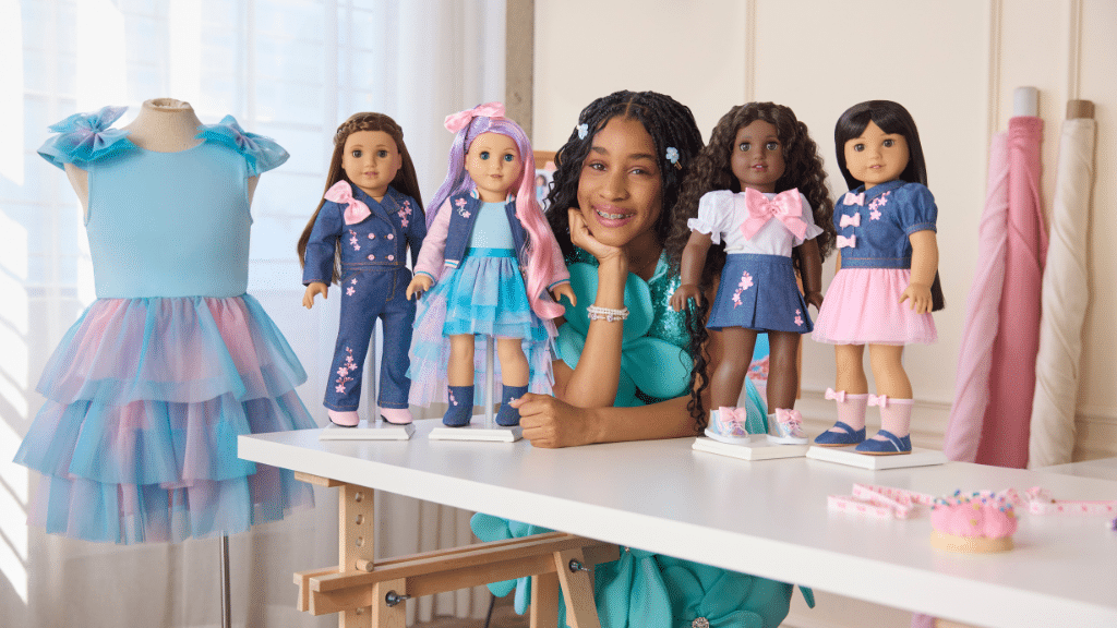 Куклите American Girl ще бъдат стилни благодарение на дрехите на Brooke Sumpter