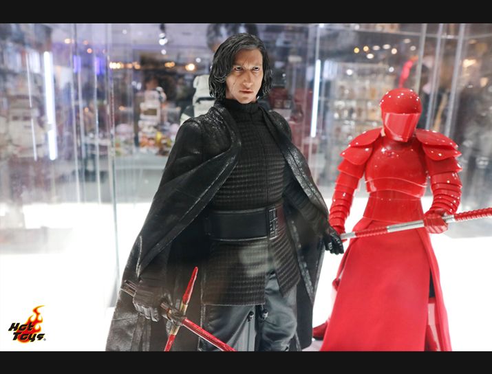 Star Wars: Официален магазин Hot Toys за Последните джедаи отвори врати в Токио!
