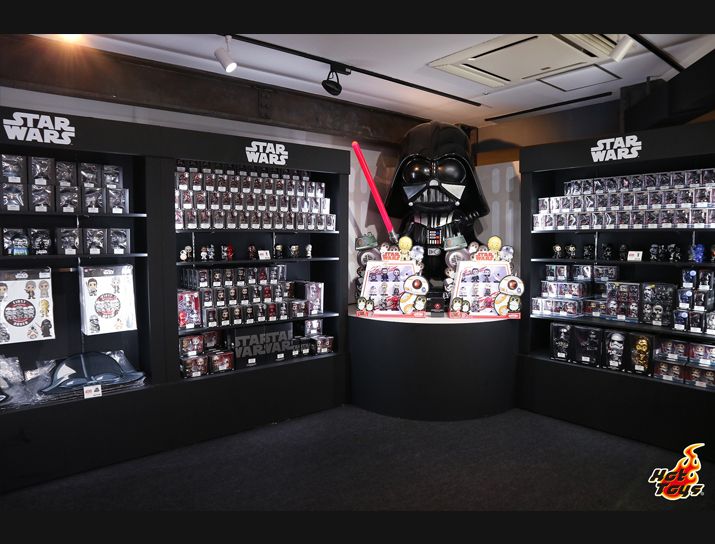 Star Wars: Официален магазин Hot Toys за Последните джедаи отвори врати в Токио!