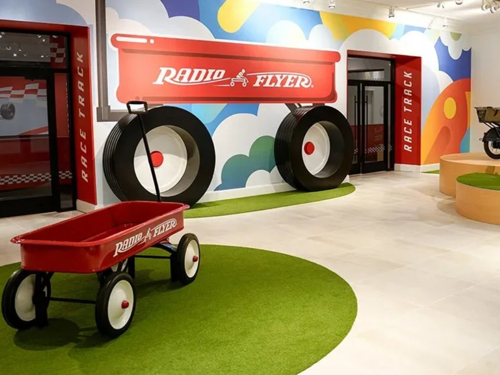 Radio Flyer открива първия си магазин