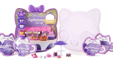 Bonkers Toys представя новите плюшени играчки Aphmau MyStreet.