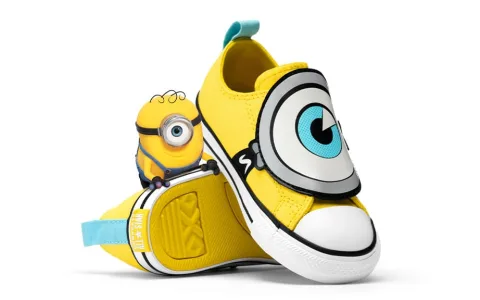 Филмът за Миньоните и чудовищата носи вълнение и на детските обувки Converse.