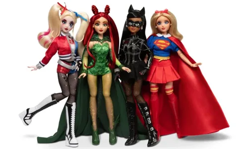Спаси града със стил с новите модни кукли на JAKKS Pacific от DC!