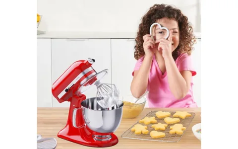 Научи малките готвачи да готвят с колекцията играчки кухни KitchenAid Kids