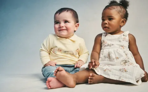 Новите Disney бебешки дрехи на OshKosh B’Gosh са по-сладки от меда.