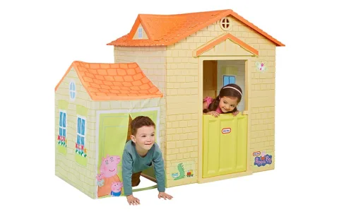 Очакват ви свински приключения с новата колекция на Little Tikes Peppa Pig.