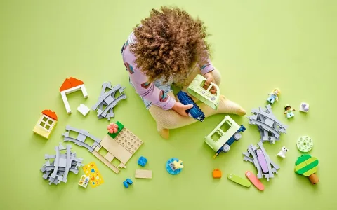 LEGO DUPLO Интерактивен приключенски влак