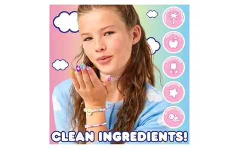 Този комплект за ноктопластика на Hello Kitty прави маникюрите вълшебни